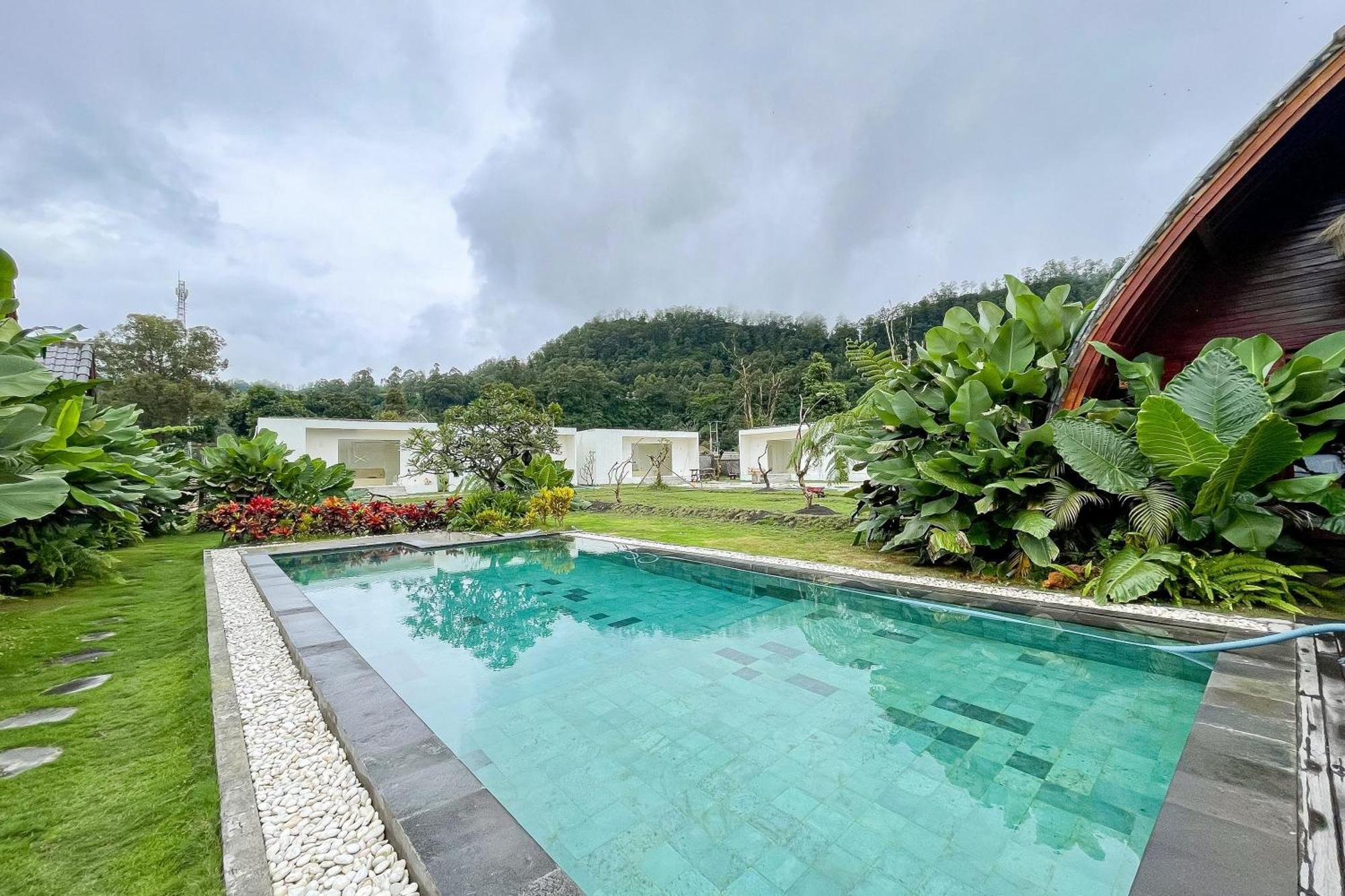 The Caldera Villas Kubupenlokan Exterior photo